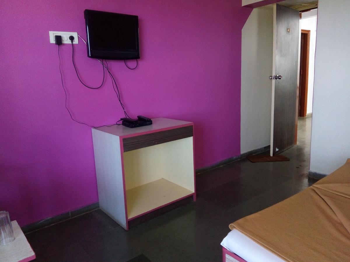 Hotel Guruji อลีบาก ภายนอก รูปภาพ